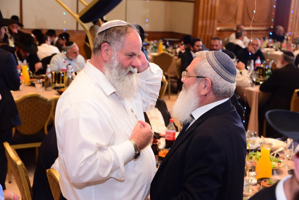 סימני השלום: רבני ובכירי ש"ס בשמחת אלקסלסי