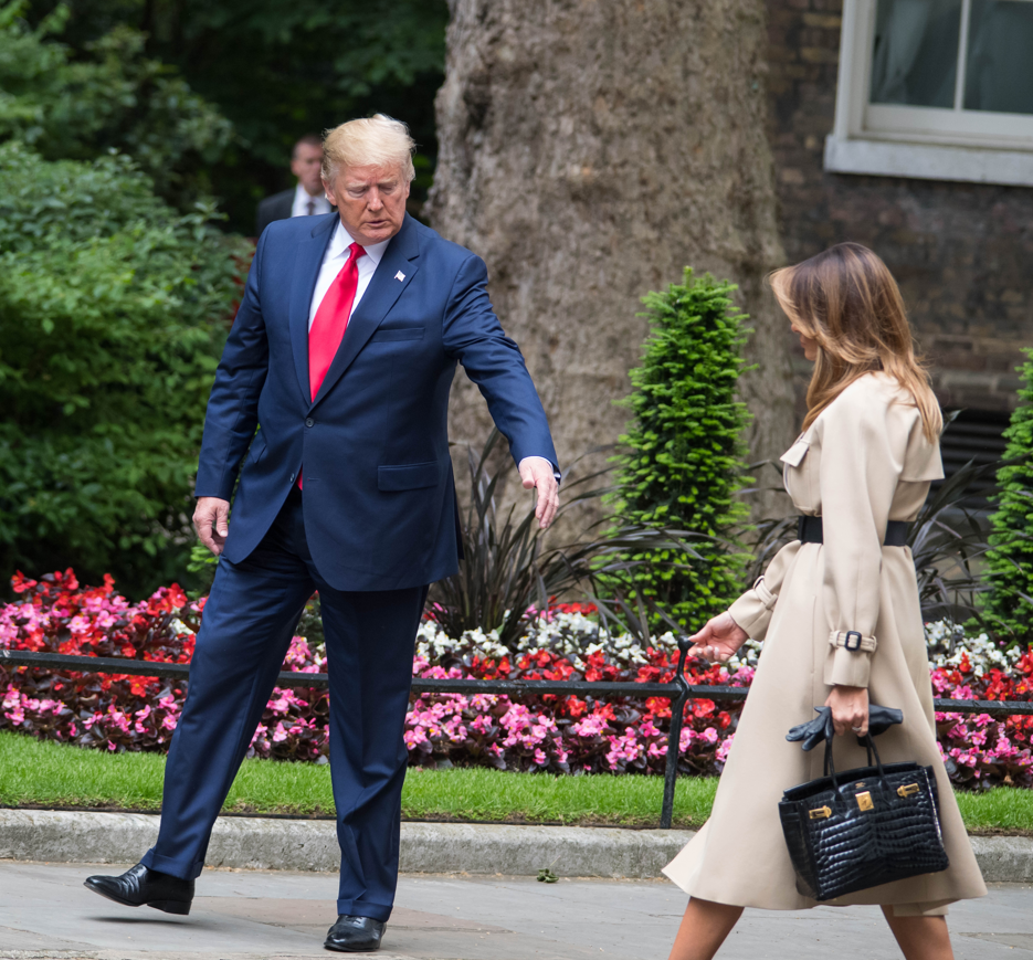 אאוטפיט עם אופי: הגברת הראשונה של ארה"ב לא מאכזבת