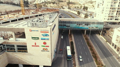 בניית הקומה הנוספת בקניון רמות.