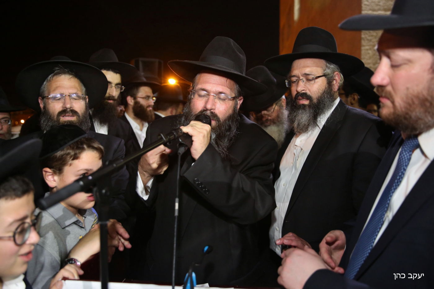 נשיא המועצת נשנק בבכי: "כמה אסונות קורים לאחרונה"