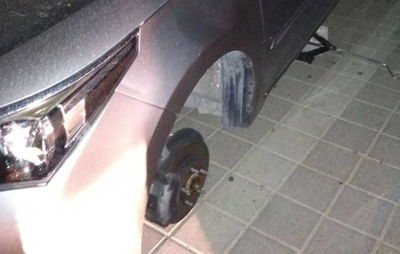 הרכב ממנו פורקו הגלגלים