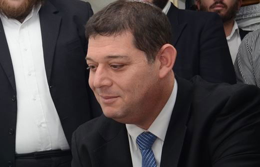 אורי אהד. ארכיון