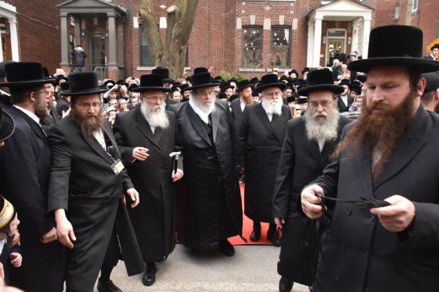 מסע הקודש של האדמו"ר מבעלזא • תיעוד