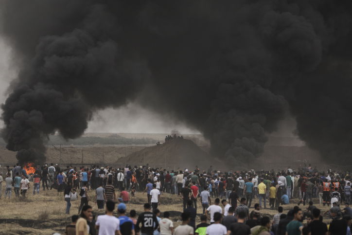 הפרות הסדר ליד הגדר