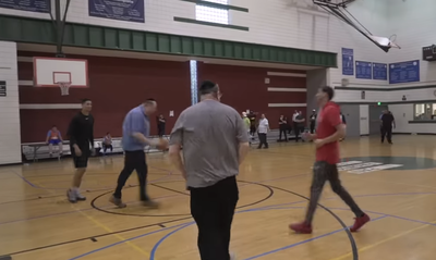 הנגיד שלמה יהודה רכניץ מול כוכבי ה-NBA