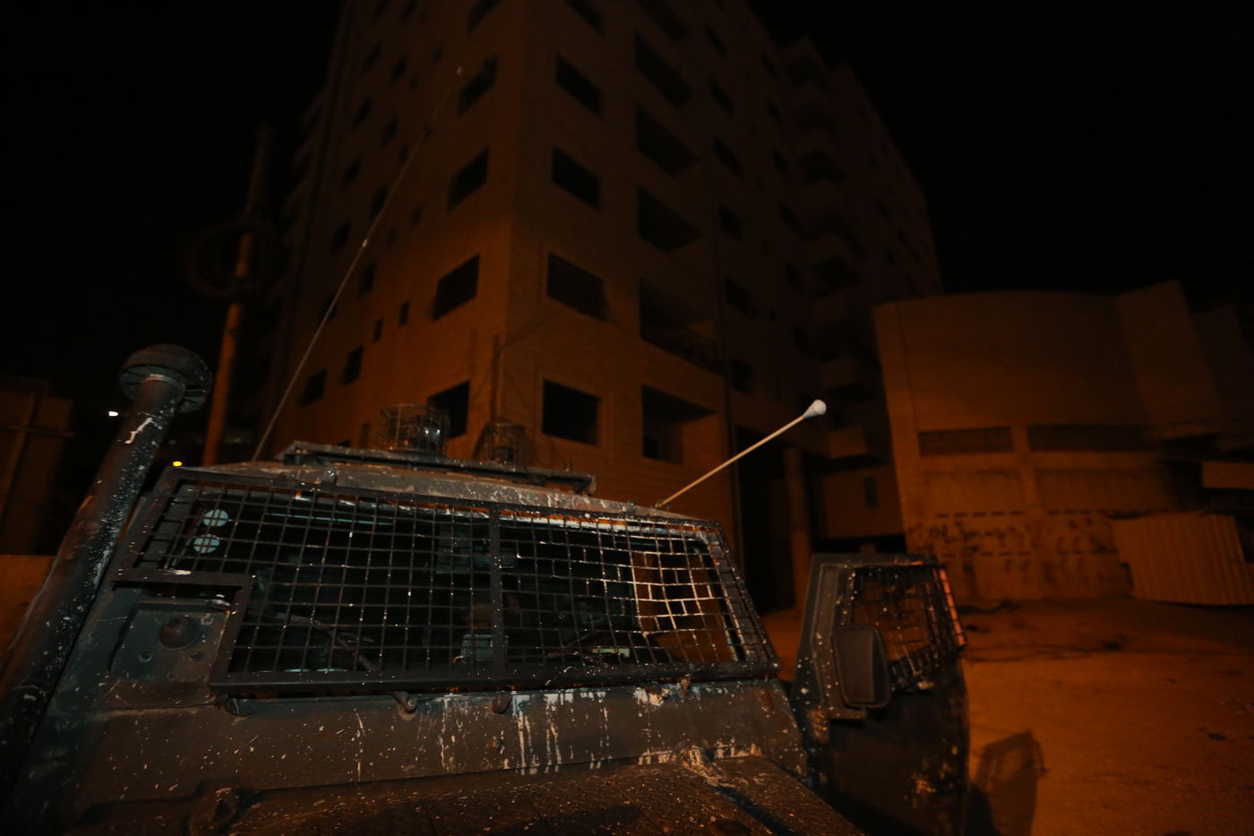 אלפים בכניסה גדולה לקבר יוסף  בשכם •צפו