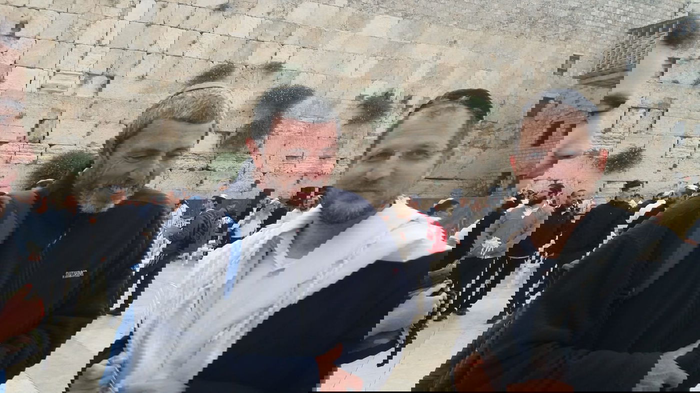 תפילה, שירה וריקוד: יום ירושלים בכותל המערבי • צפו