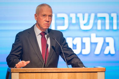 שר השיכון גלנט: נקים רובע שגרירויות בי-ם