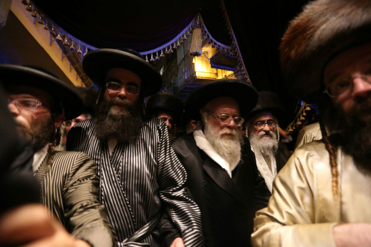 הכנסת ספר תורה בחסידות תולדות אהרון