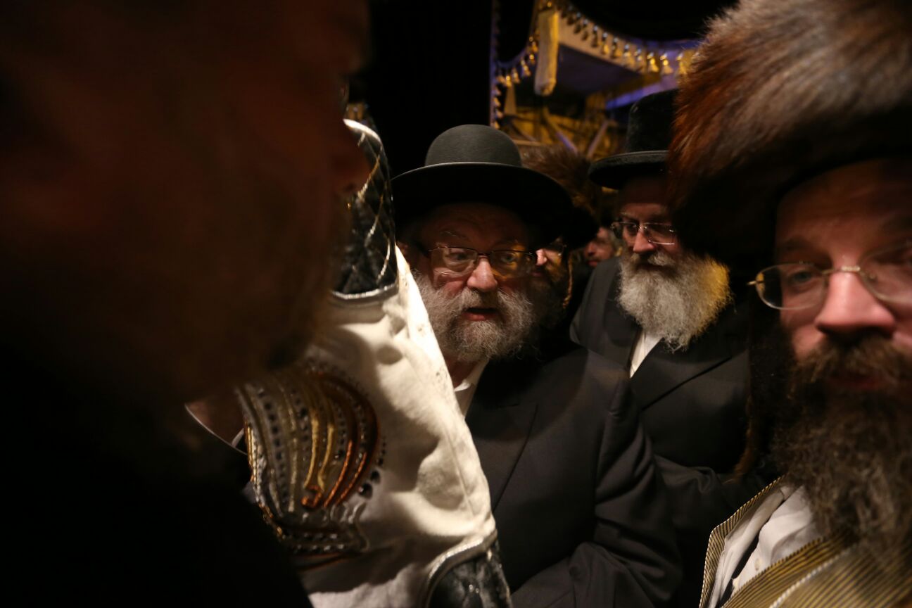 הכנסת ספר תורה בחסידות תולדות אהרון