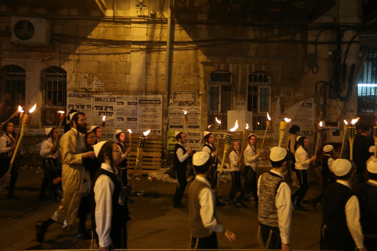 הכנסת ספר תורה בחסידות תולדות אהרון