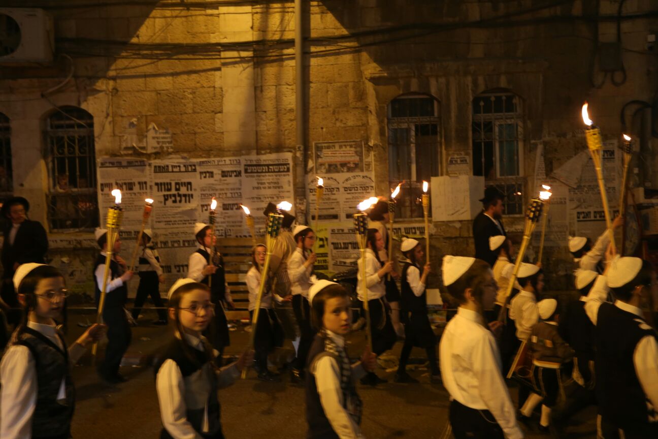 הכנסת ספר תורה בחסידות תולדות אהרון