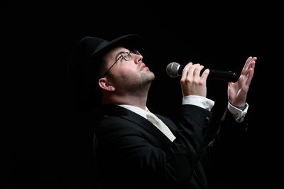 שלום ברנהולץ בסינגל חדש - "חתן דנדש"