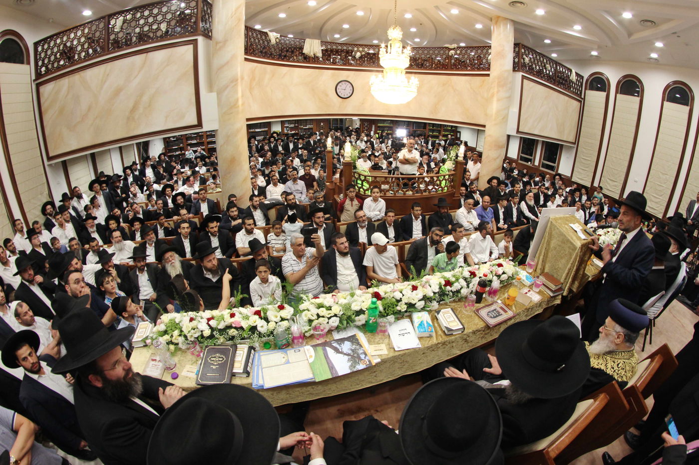 הרב דוד כהן הוכתר לרב 'ממזרח שמש' • צפו