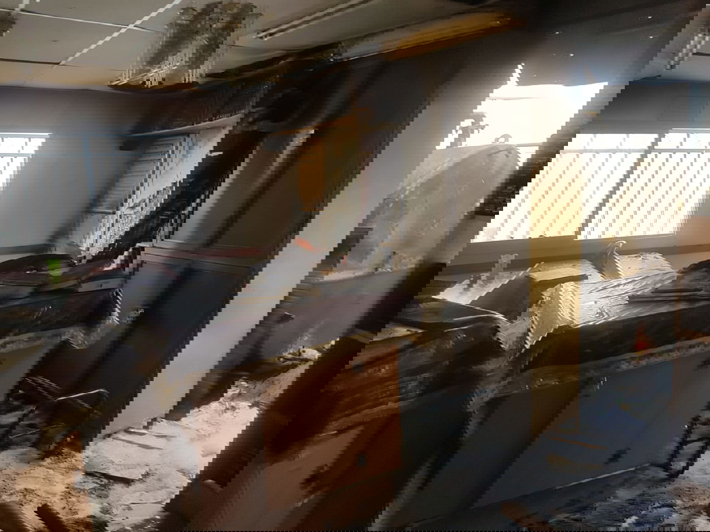 שריפת ענק בבית שמש; בית כנסת עלה בלהבות