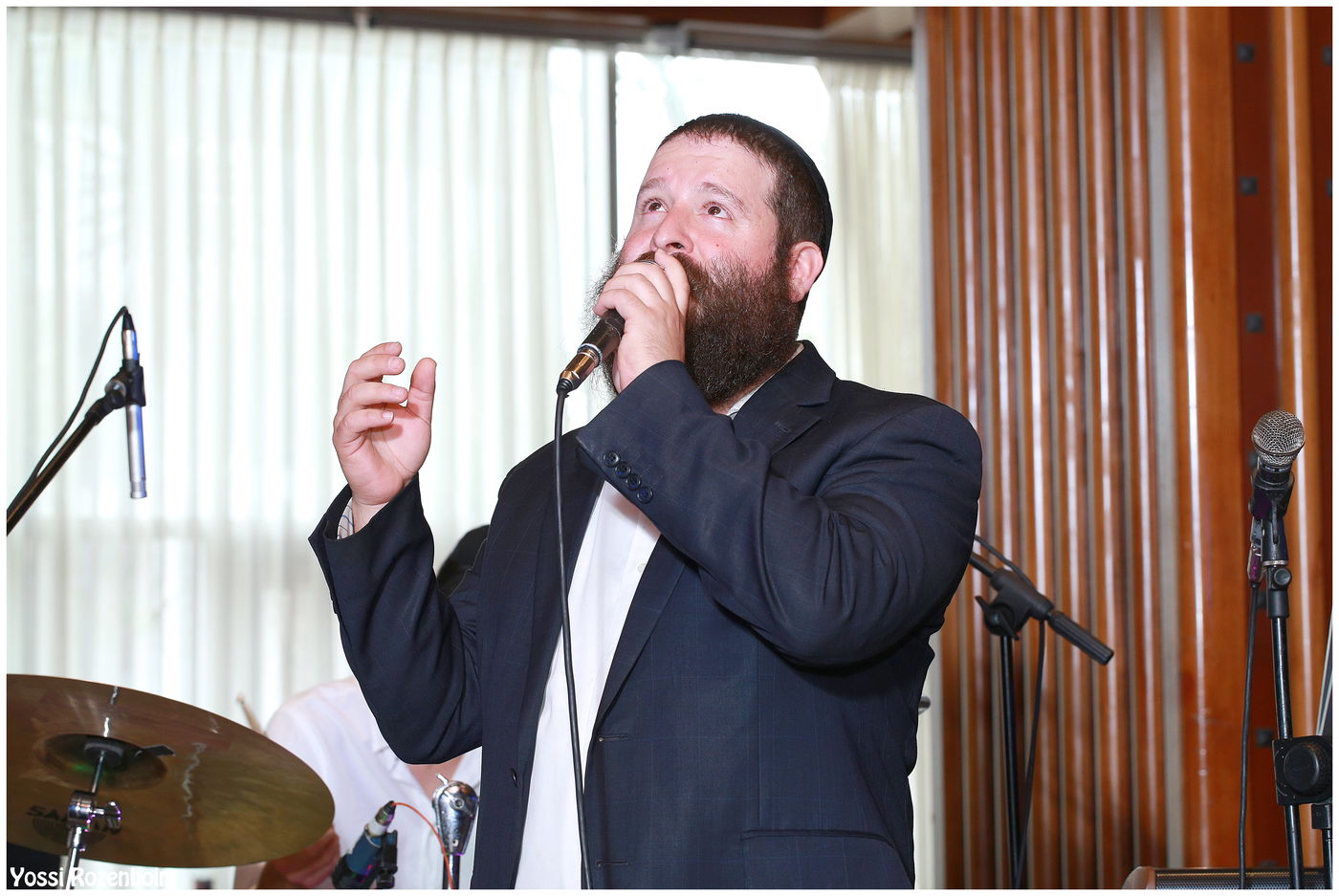 המנצח יואלי דיקמן אירח את הברנז'ה המוזיקלית בברית לבנו