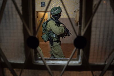 לוחם דובדבן, ארכיון