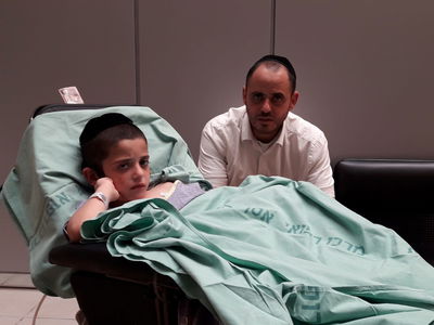 חיים-אבינר במיטתו בבית החולים