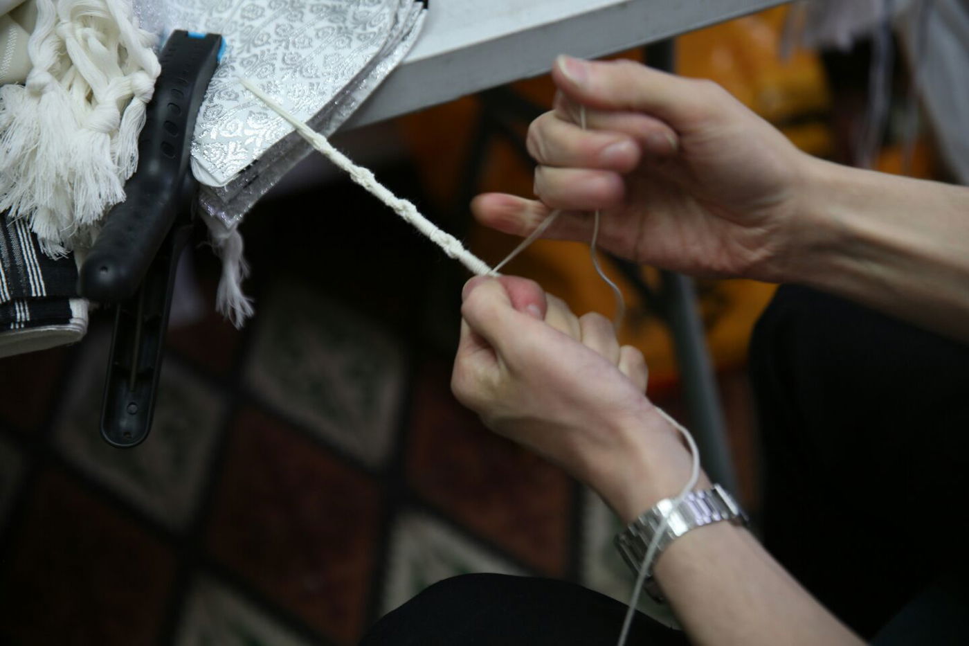 לשם מצווה: כך קושרים ציציות • תיעוד