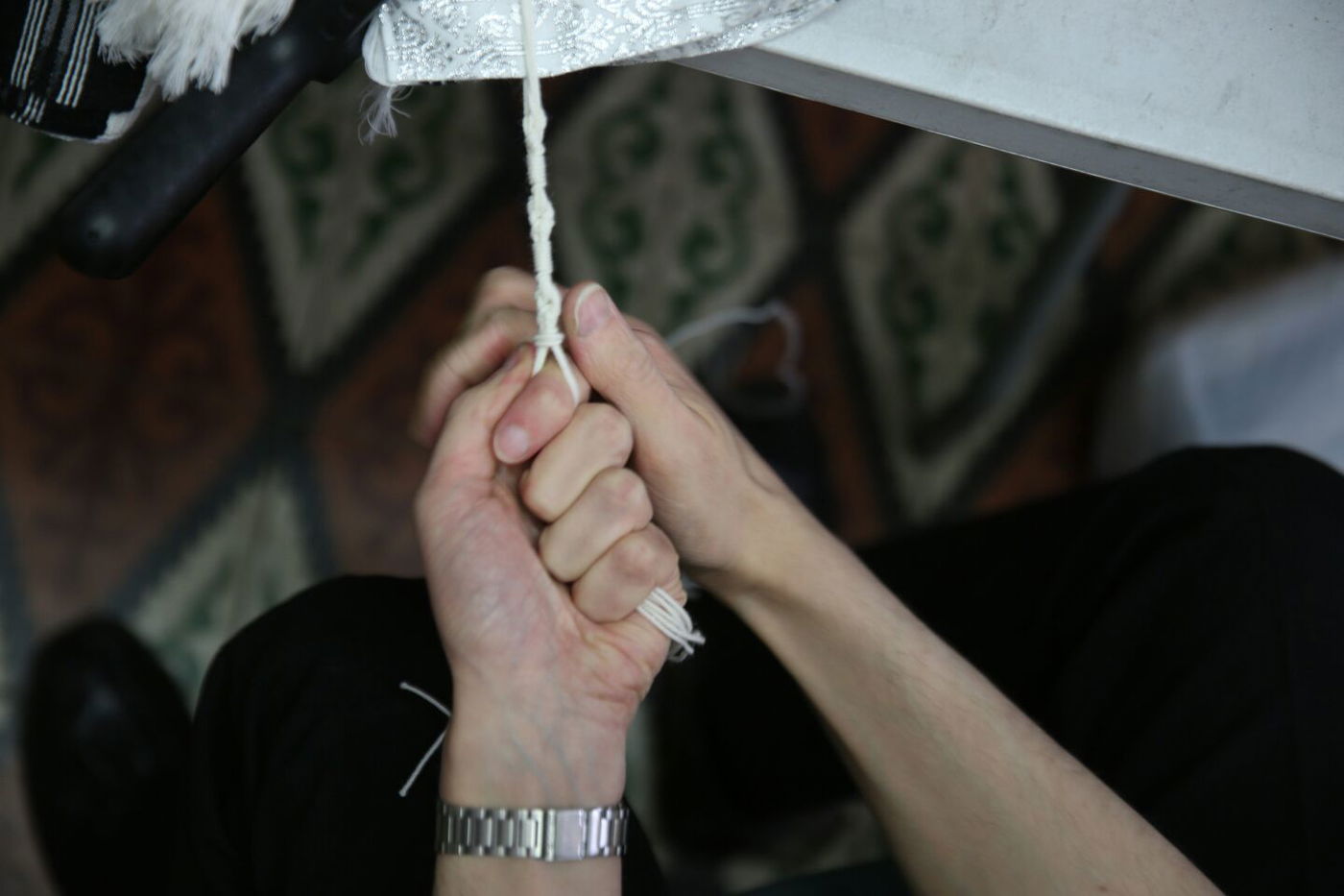 לשם מצווה: כך קושרים ציציות • תיעוד