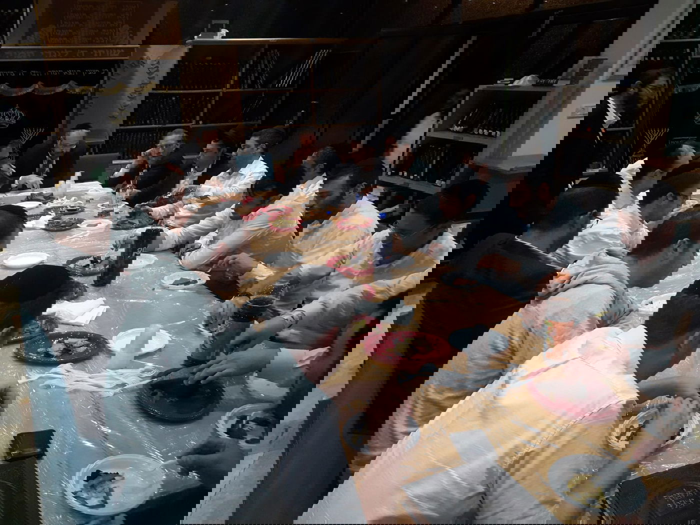 ברח מהצבעה על השבת, והבטיח לדיין החרדי לשמור עליה