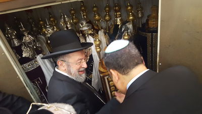 ברח מהצבעה על השבת, והבטיח לדיין החרדי לשמור עליה