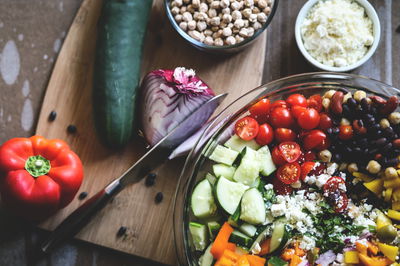 סלט צבעוני ומשביע