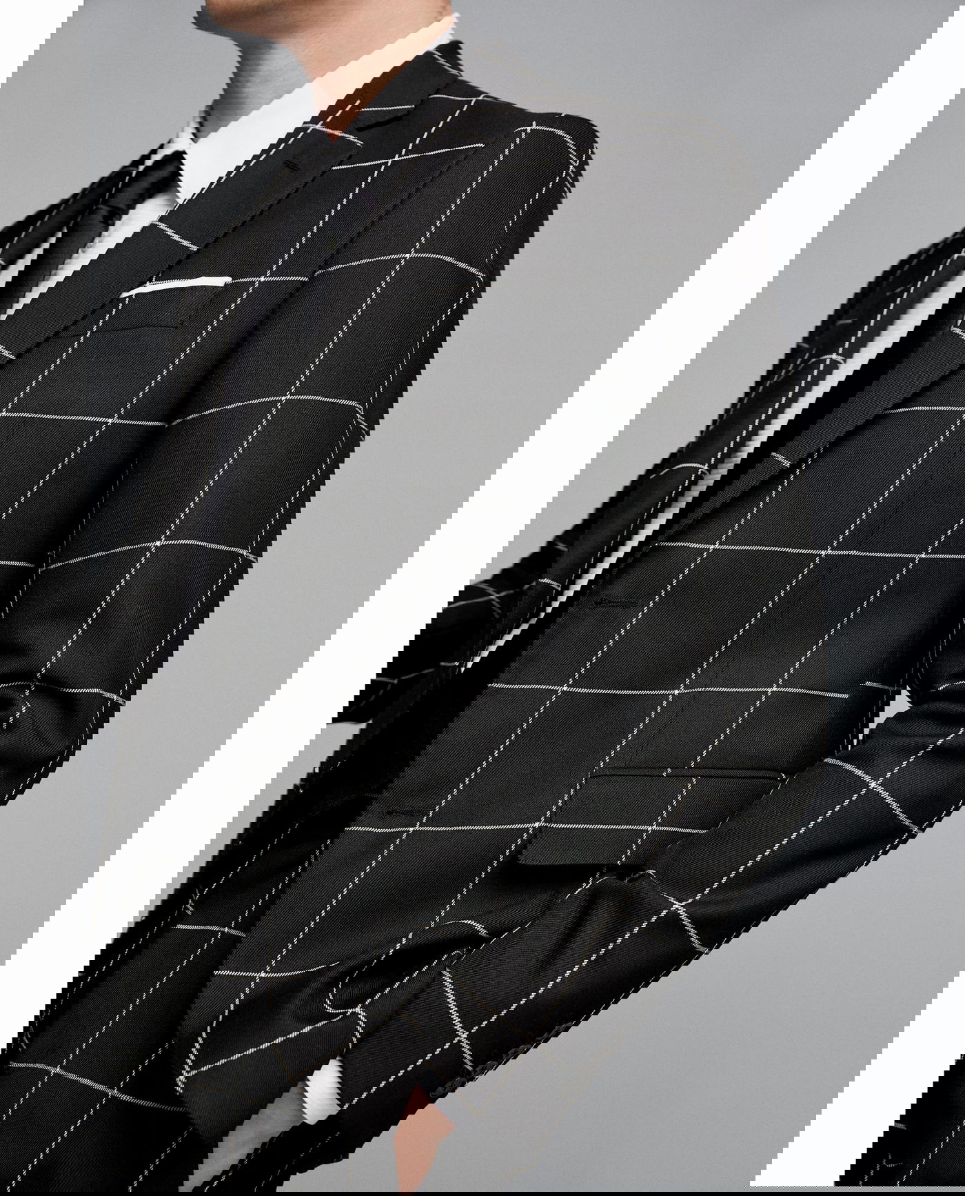 עונת החתונות במחלקת בגדי הגברים של רשת האופנה הספרדית ZARA