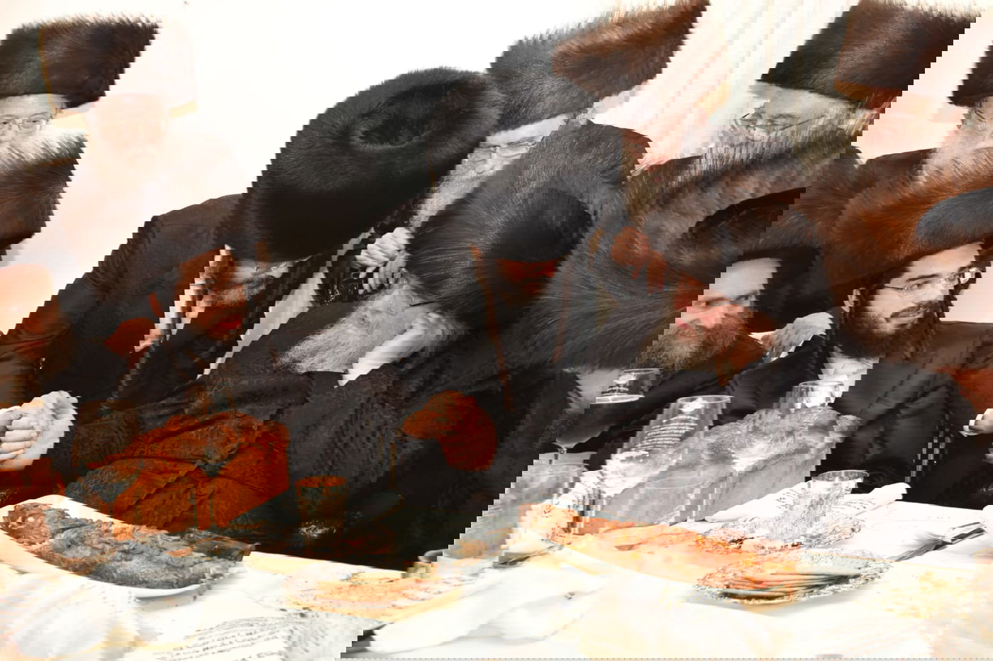 החזן וה'ספודיק' הגוראי בשמחת בעלזא • צפו