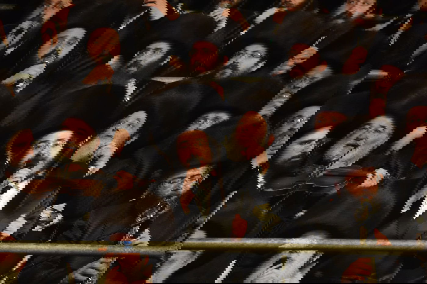 החזן וה'ספודיק' הגוראי בשמחת בעלזא • צפו