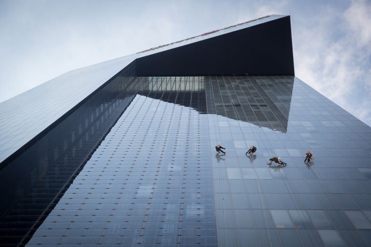 הולכים על הקיר או עפים באוויר? • גלריה