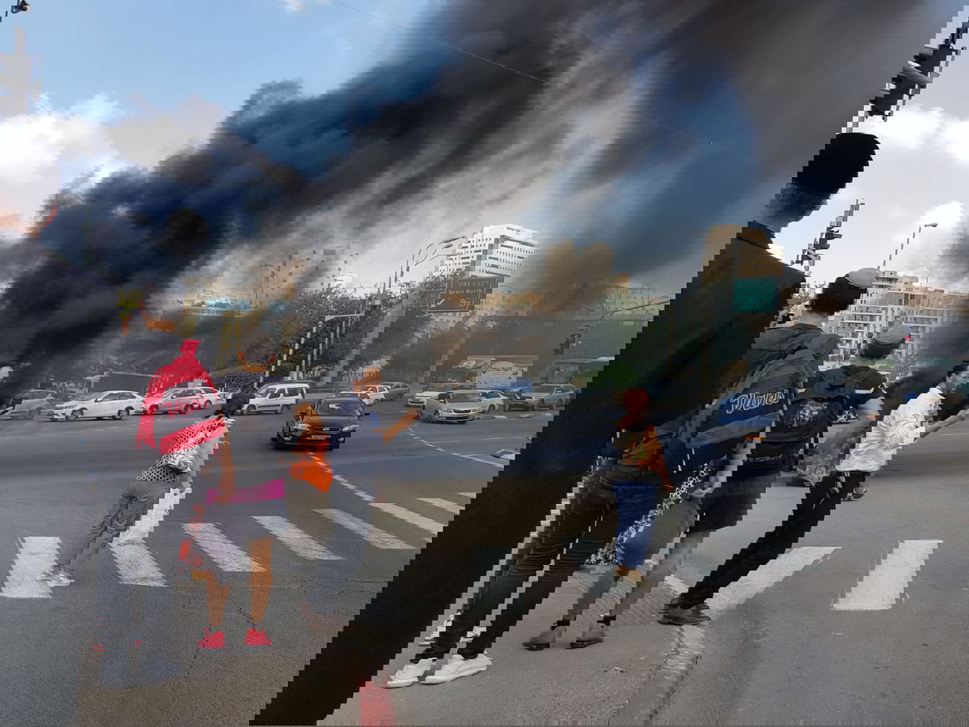 פעילי ימין חסמו את הכניסה לי-ם; 4 נעצרו