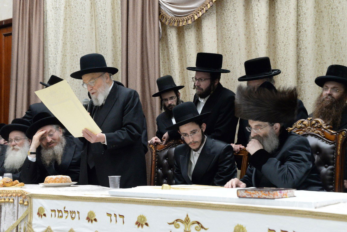 שמחת אירוסי בת האדמו"ר מסאדיגורא • צפו