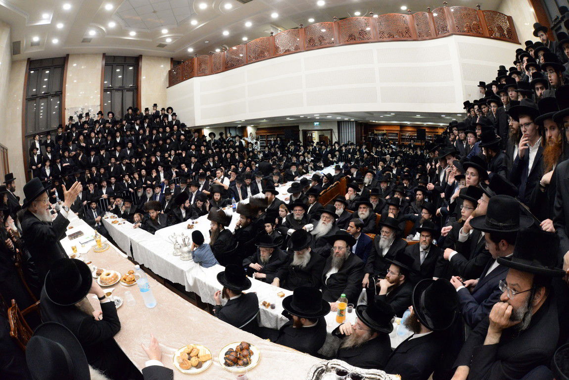 שמחת אירוסי בת האדמו"ר מסאדיגורא • צפו