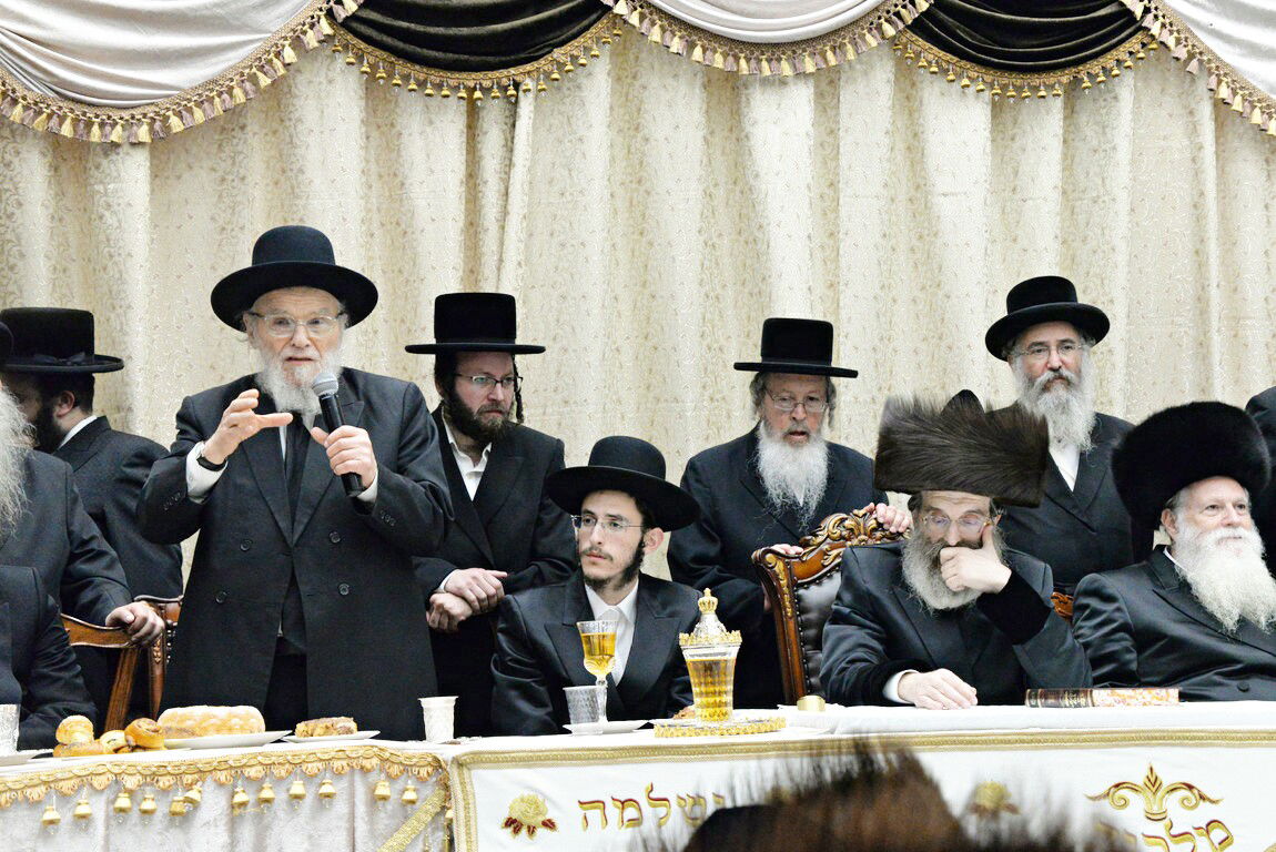 שמחת אירוסי בת האדמו"ר מסאדיגורא • צפו