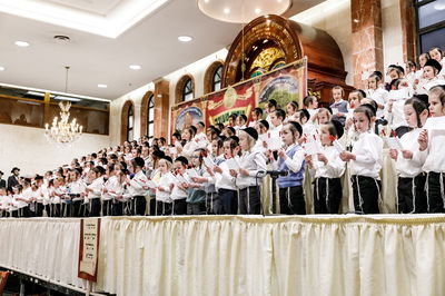 הילדים במעמד