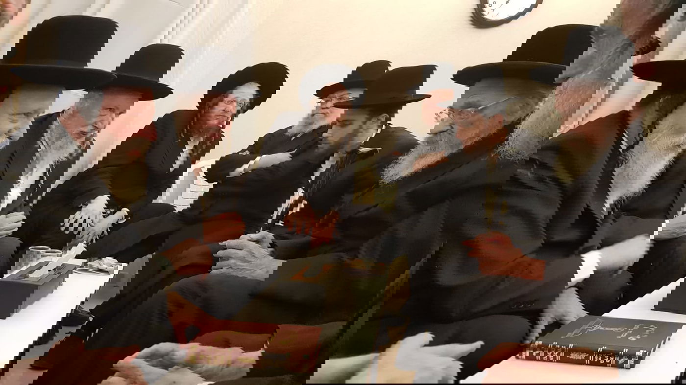 סגן השר ליצמן ניחם את מנכ"ל המרכז העולמי של חסידות גור