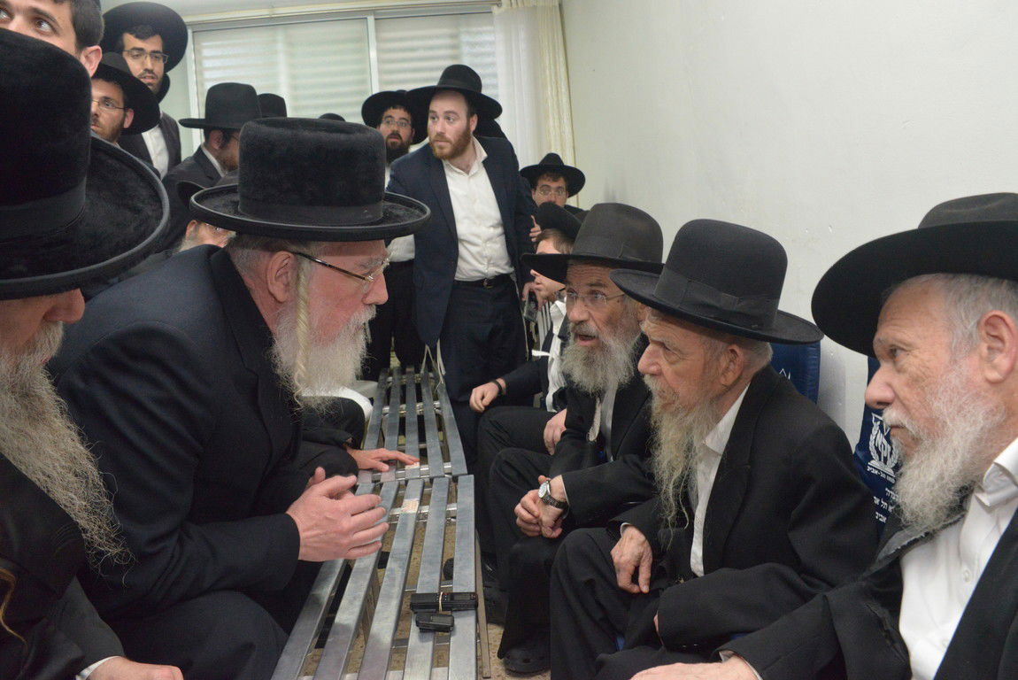 בעריש תיעד: הניחום אצל הגר"ג אדלשטיין