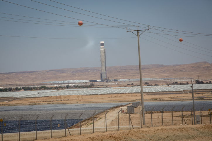 תחנת החשמל הסולארית בנגב • גלריה
