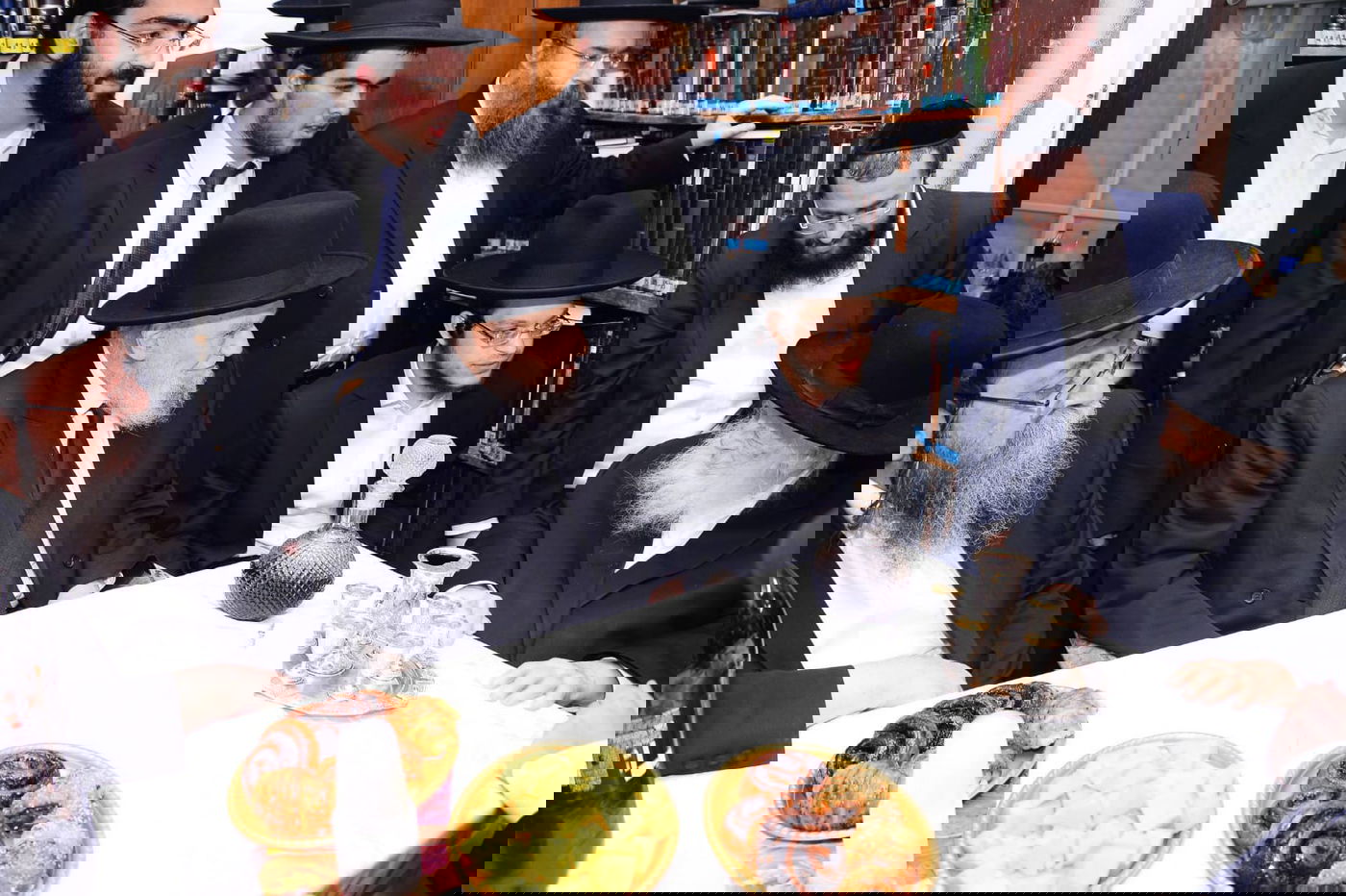 לצד מקורבים בלבד: נכד מרן הגר"ח קנייבסקי התארס