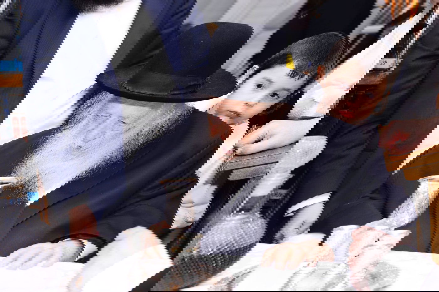 לצד מקורבים בלבד: נכד מרן הגר"ח קנייבסקי התארס