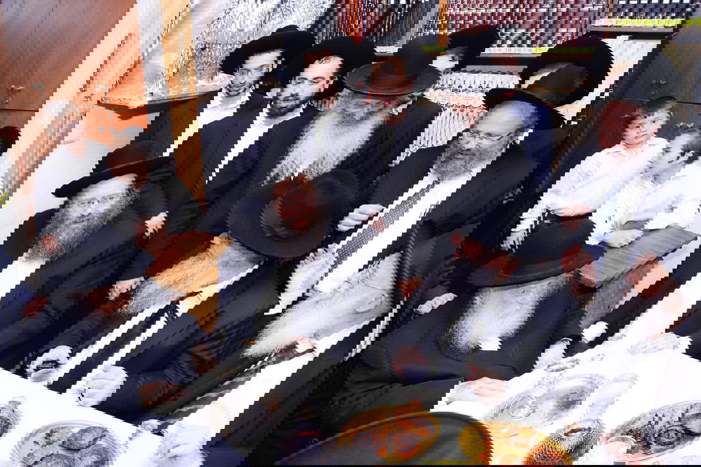 לצד מקורבים בלבד: נכד מרן הגר"ח קנייבסקי התארס