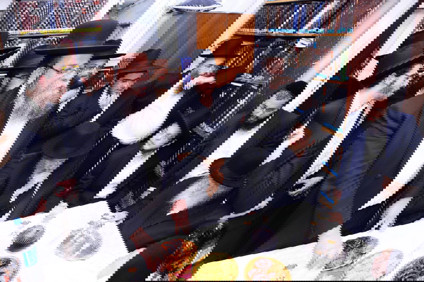 לצד מקורבים בלבד: נכד מרן הגר"ח קנייבסקי התארס