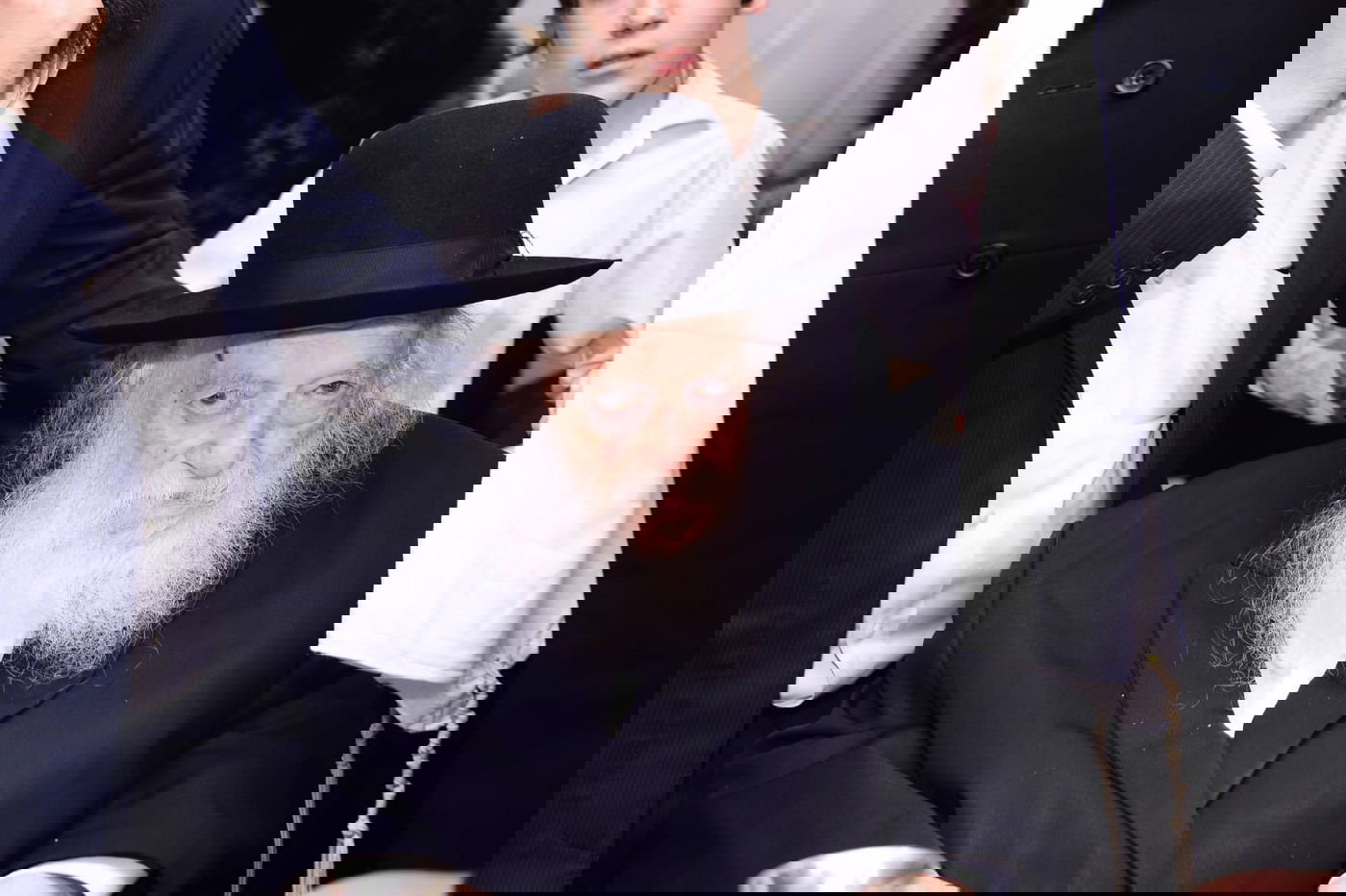 לצד מקורבים בלבד: נכד מרן הגר"ח קנייבסקי התארס