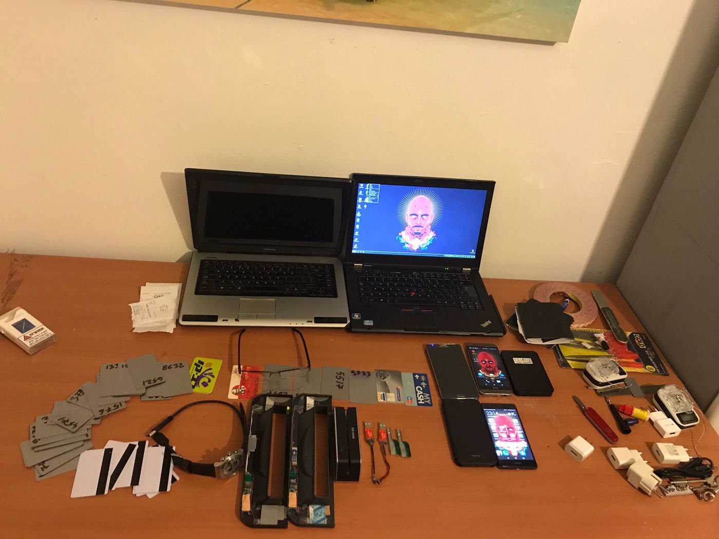 כך גנבו התיירים מהכספומט עשרות אלפים