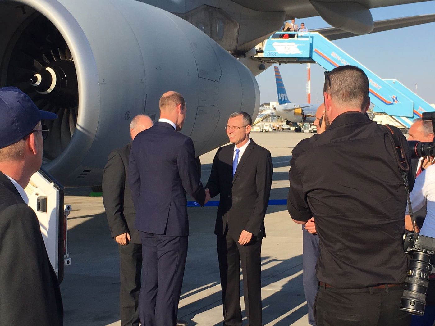 התרגשות בישראל: הנסיך הבריטי הגיע לביקור