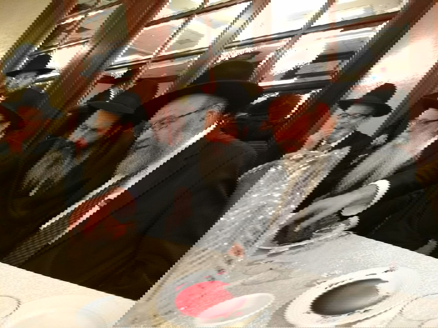 רובשקין לצד הרבנים הליטאים