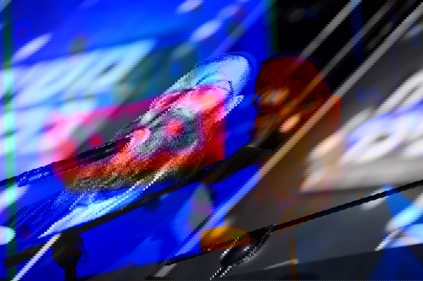 משיח בכיכר: החב"דניקים חילקו סוכריות למפגינים