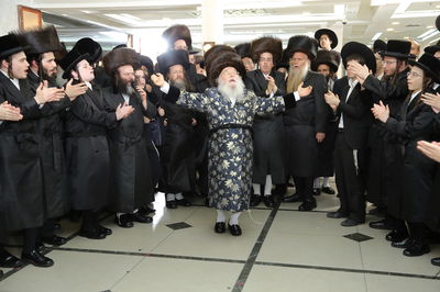 שמחת בית מישקולץ.