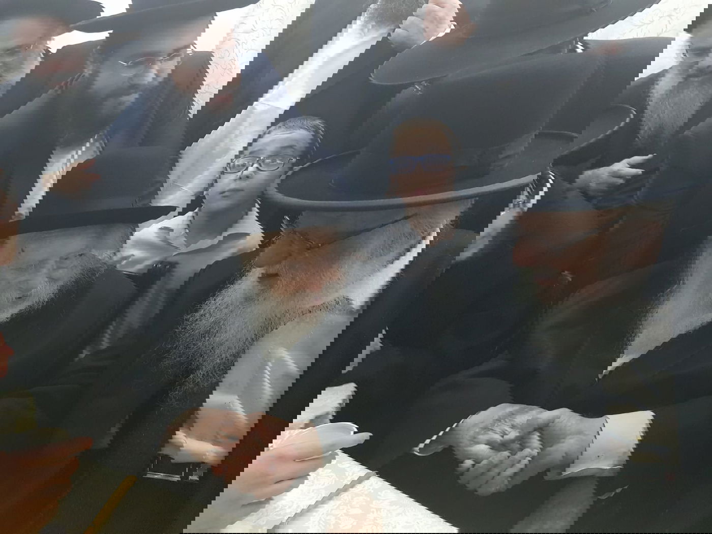 תמונות: הגר"ח קנייבסקי באירוסין של נכדו